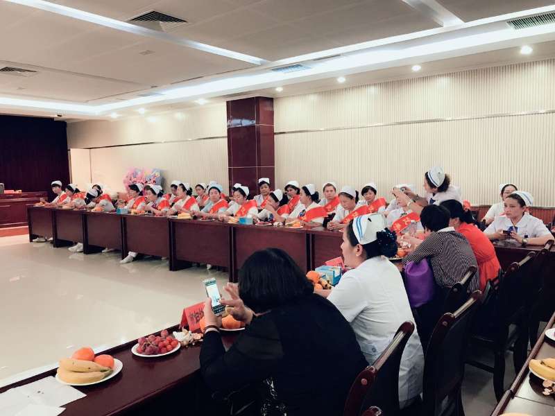 仁爱医院护士荣获市卫生系统优秀护士称号